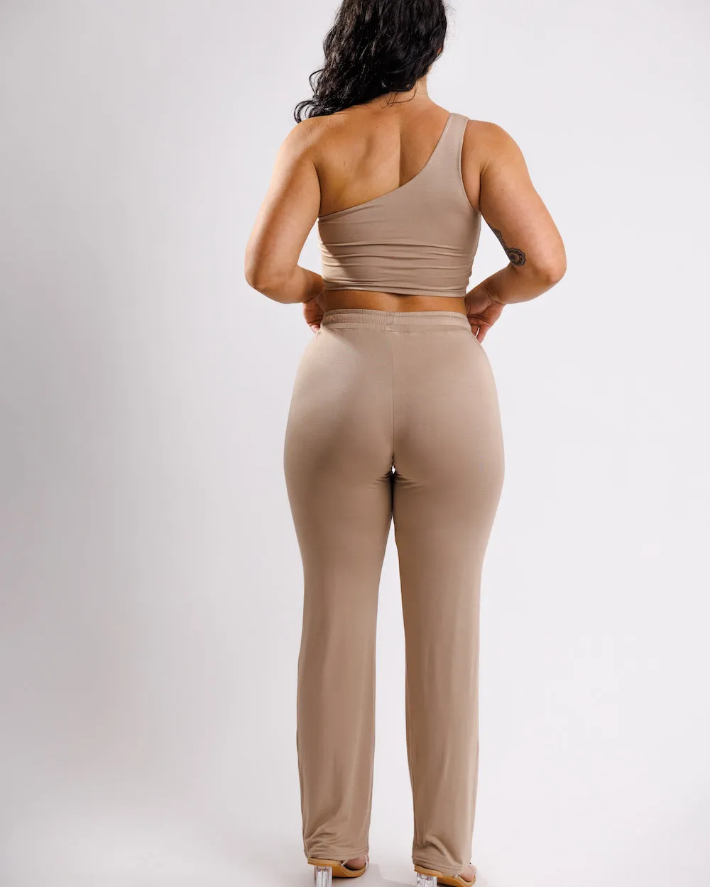 Astoria LUXE Lounge Crop - Beige