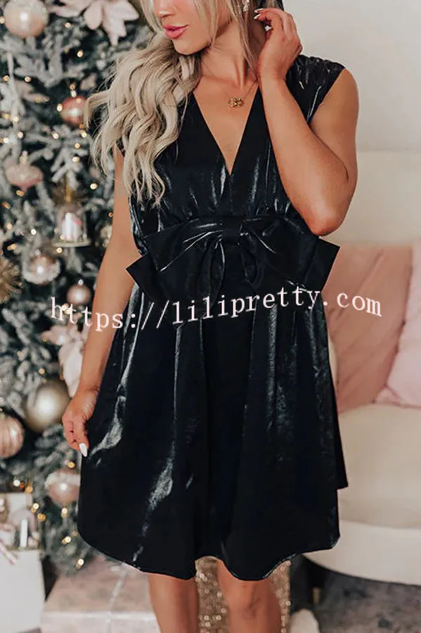 Mesmerizing Sight Satin Bow Design Pocketed Mini Dress