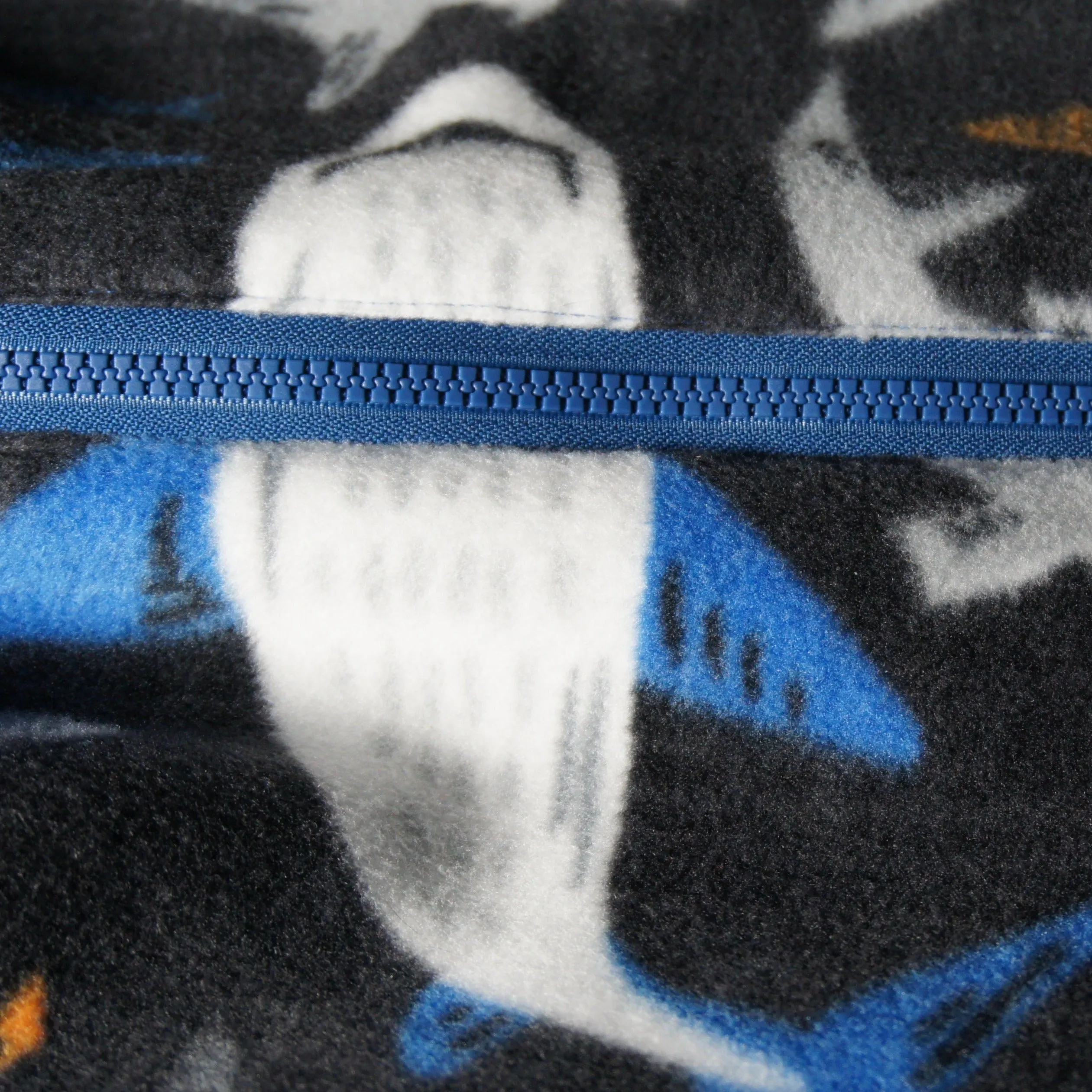 Throws - Road Trip - Medium - Accent - Sharks Galore