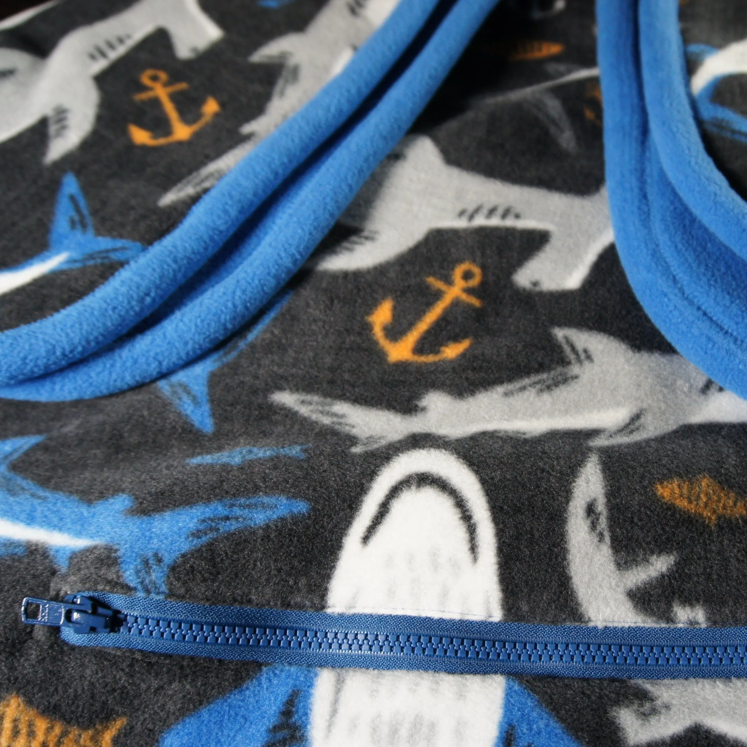 Throws - Road Trip - Medium - Accent - Sharks Galore
