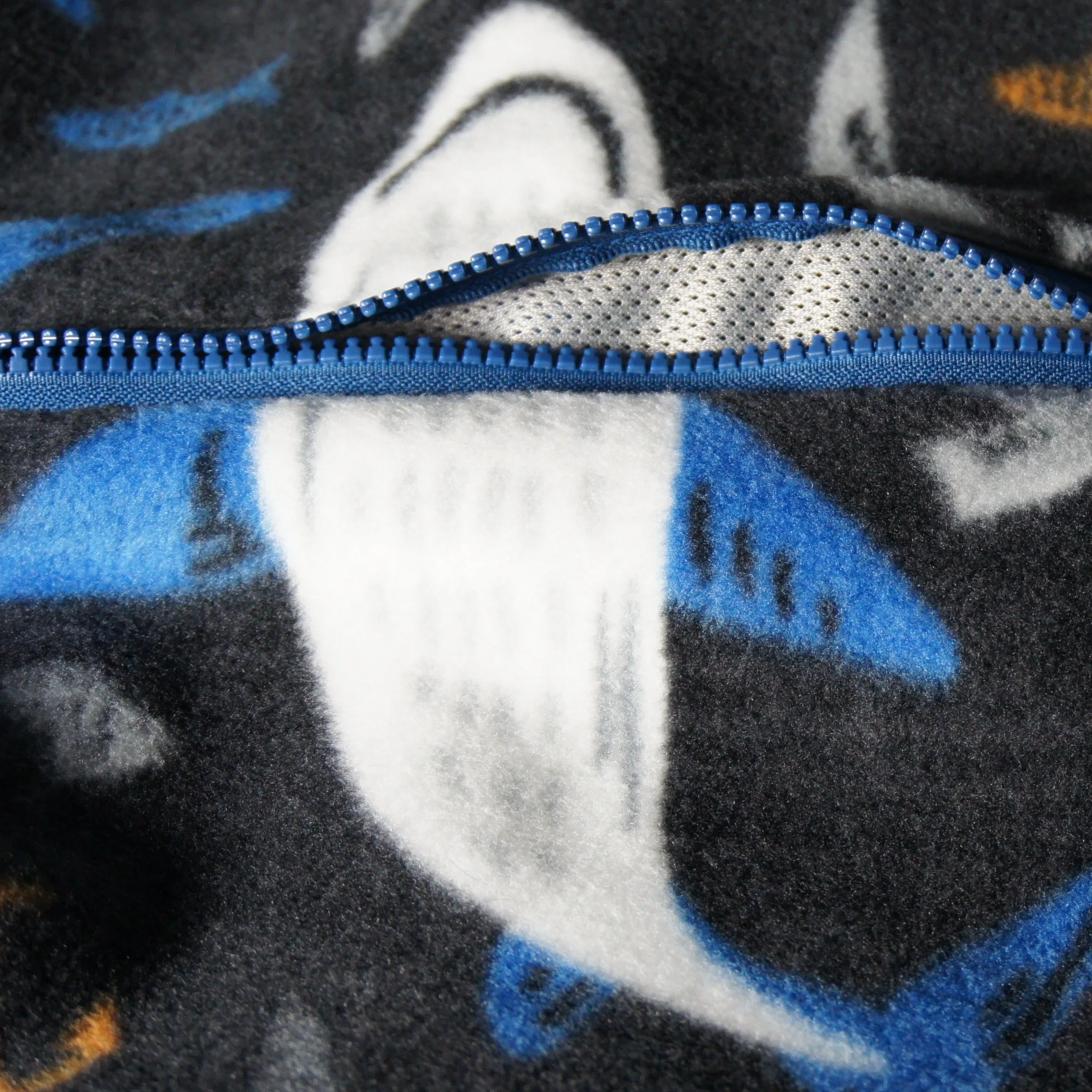 Throws - Road Trip - Medium - Accent - Sharks Galore
